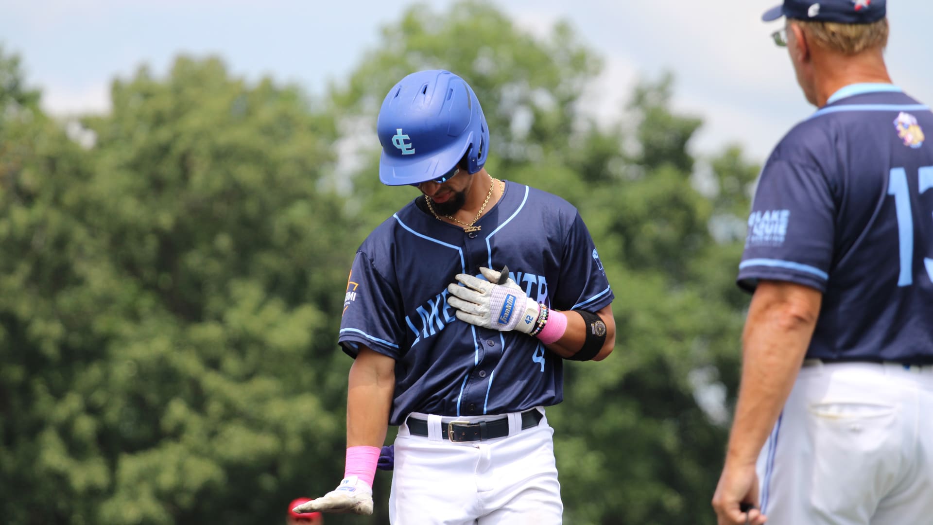 Cesar Izturis Jr reaches base during the DockHounds 6-4 victory on Thursday