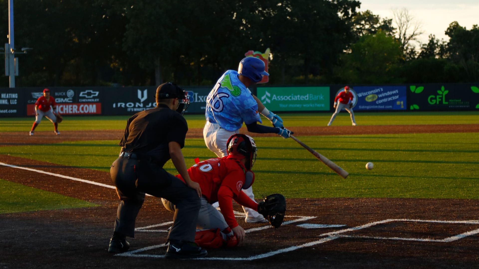 The DockHounds walked-off the Goldeyes on Saturday night